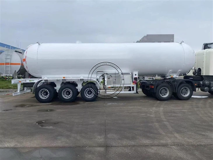 Three-axle 60 Cubic LPG Petroleum Liquefied Gas Semi-trailer